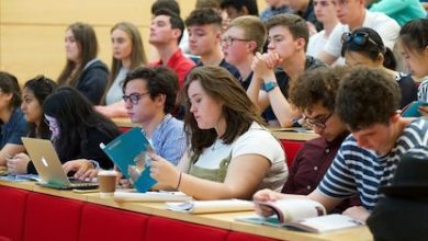 طلاب الجامعات في بريطانيا