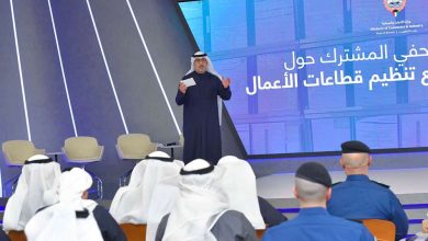 وزير التجارة والصناعة خليفة العجيل