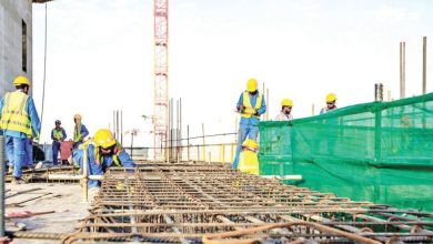 قرار جديد ينظم تشغيل العمالة في الأماكن المكشوفة خلال فترات الحظر