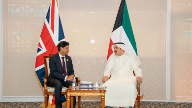 وزير المالية الكويتي التقى سفير بريطانيا لدى الكويت