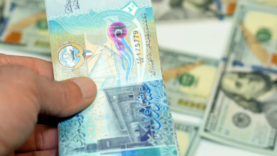 الدولار يستقر عند مستوى 0.306 دينار واليورو ينخفض إلى 0.356 دينار