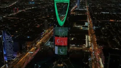 السعودية.. معالم وأبراج تضاء بأعلام المملكة وتركيا وباكستان