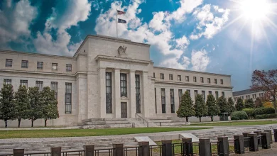 الشال: التبعية لقرار الفيدرالي وتثبيت أسعار الفائدة أهون الشرّين لاقتصادات الخليج