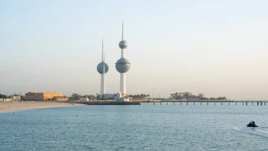 طقس اليوم شديد الحرارة مع فرصة للغبار.. والعظمى 50 مئوية