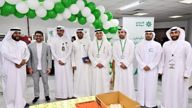 " التجاري " يدعم معرض الحقيبة والكسوة المدرسية للأسر المتعففة