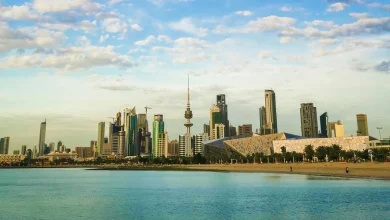 طقس نهاية الأسبوع حار إلى شديد الحرارة ورطب نسبياً على السواحل