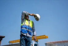 انتهاء حظر العمل وقت الظهيرة رغم استمرار الحرارة القصوى