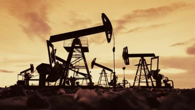 النفط يرتفع بأكثر من 1.5% مع تصاعد مخاوف الإمدادات