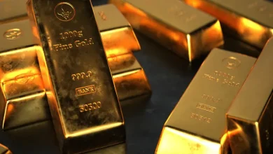 الذهب يتراجع ويسجل خسائر أسبوعية مع ارتفاع توقعات رفع الفائدة الأميركية