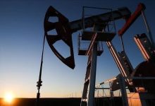 النفط يسجل مكاسب أسبوعية بأكثر من 6% وبرنت يغلق فوق 96 دولاراً