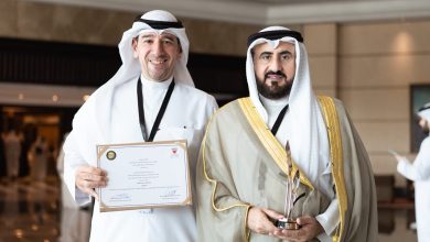 تكريم الشيخ خالد الصباح في البحرين لدعم توطين العمالة الوطنية