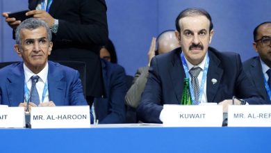 وزير المالية الكويتي يعقوب الرفاعي خلال لقائه مع مدير عام صندوق النقذ الدولي التطورات الاقتصادية الإقليمية في بانكوك