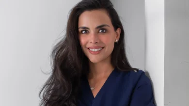 د. سارة خريبط أول كويتية وخليجية تنال جائرة «Kramer» الأميركية للتميز في جراحة اللثة وزراعة الأسنان